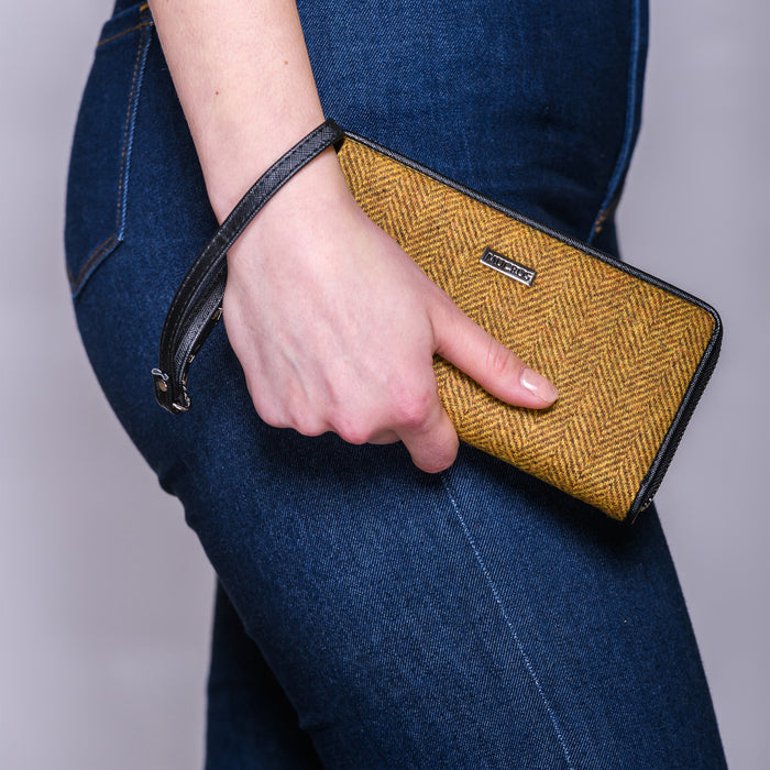 Mustard Herringbone / One Size