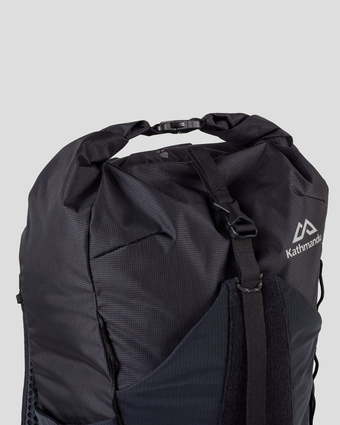 b1611_902_trailhead_pack_20l_black_e_1600x2000_2a2e340_1756934146000