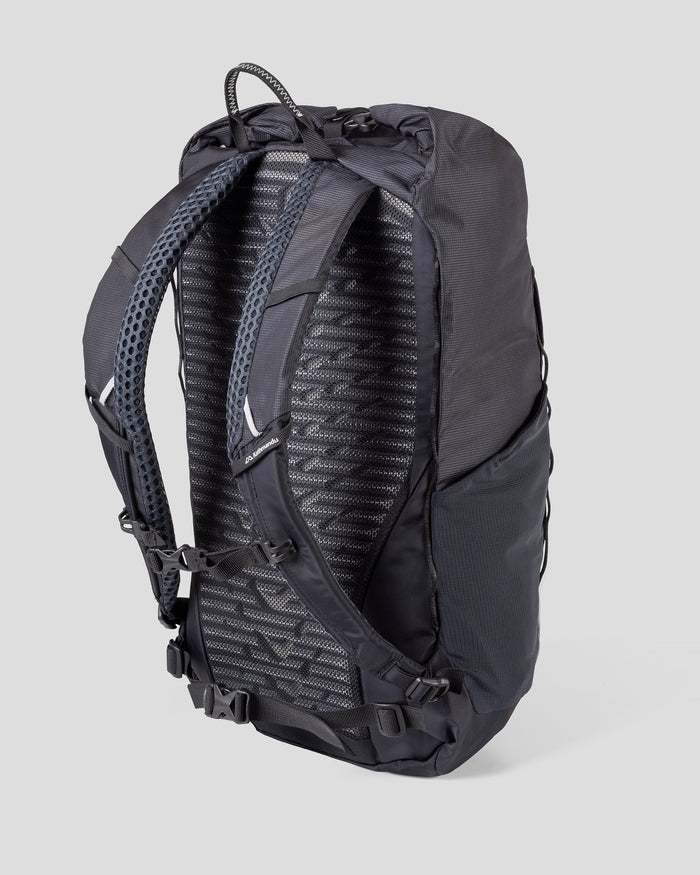 b1611_902_trailhead_pack_20l_black_d_1600x2000_2a2e340_1756934145000